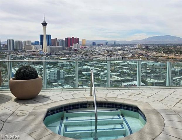 200 Hoover Avenue 1910, Las Vegas, NV 89101