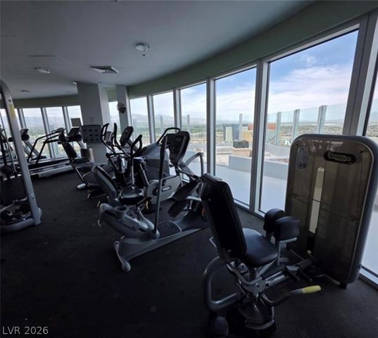 200 Hoover Avenue 1910, Las Vegas, NV 89101