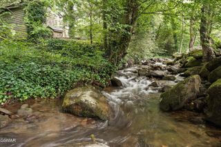 211 Webb Creek Skyline Drive, Gatlinburg, TN 37738