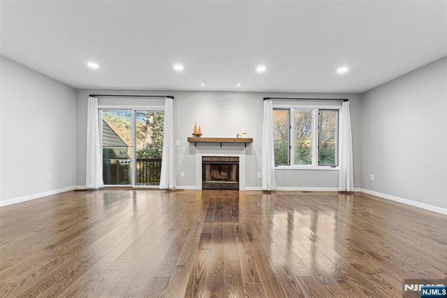 90 Fisher Road, Mahwah, NJ 07430