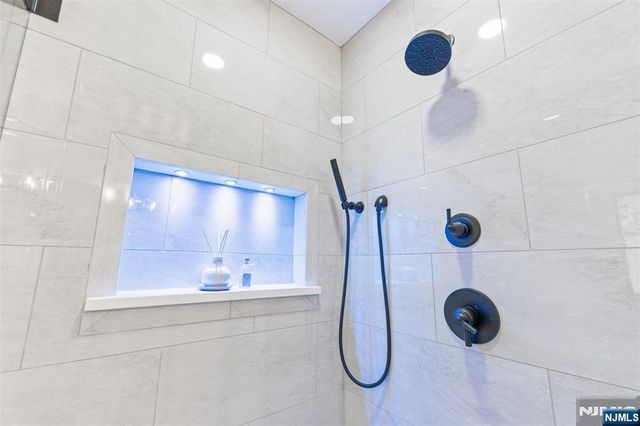 90 Fisher Road, Mahwah, NJ 07430