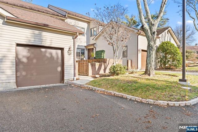 90 Fisher Road, Mahwah, NJ 07430