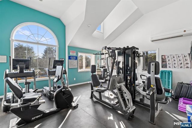 90 Fisher Road, Mahwah, NJ 07430