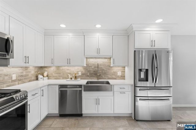 90 Fisher Road, Mahwah, NJ 07430