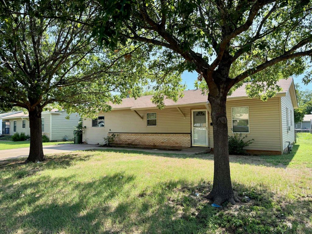 1405 TANBARK ROAD, Wichita Falls, TX 76306