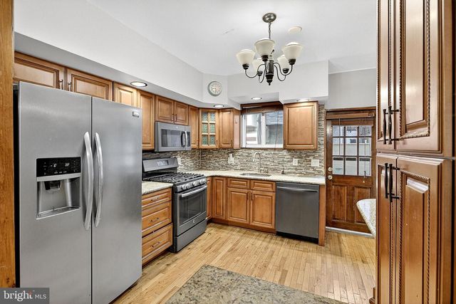 2212 S CARLISLE ST, Philadelphia, PA 19145