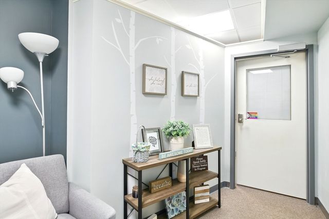 200 N Main St 11, East Longmeadow, MA 01028