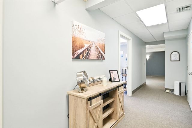 200 N Main St 11, East Longmeadow, MA 01028