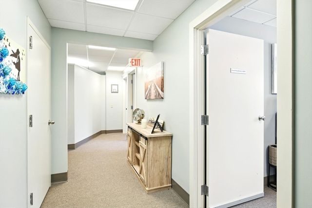 200 N Main St 11, East Longmeadow, MA 01028