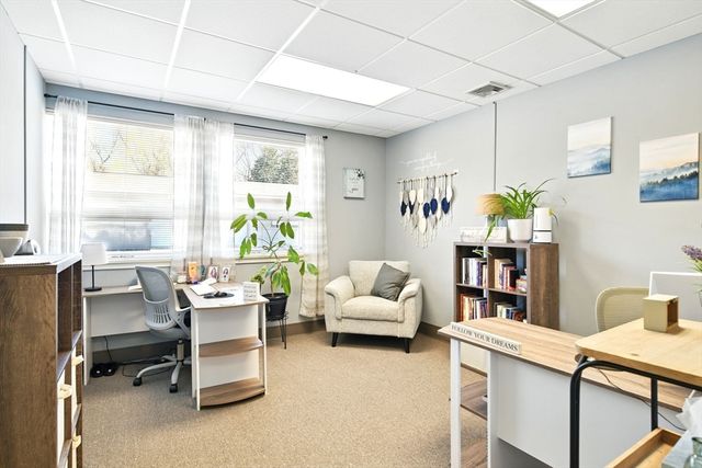 200 N Main St 11, East Longmeadow, MA 01028