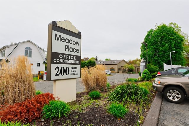 200 N Main St 11, East Longmeadow, MA 01028