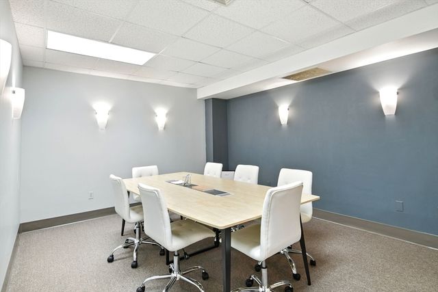 200 N Main St 11, East Longmeadow, MA 01028