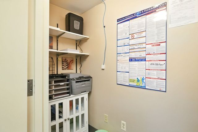 200 N Main St 11, East Longmeadow, MA 01028