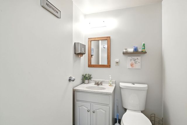 200 N Main St 11, East Longmeadow, MA 01028