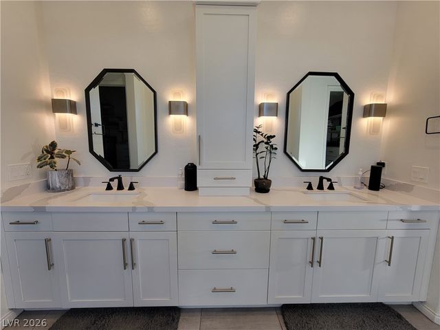 8740 South Pioneer Way, Las Vegas, NV 89113