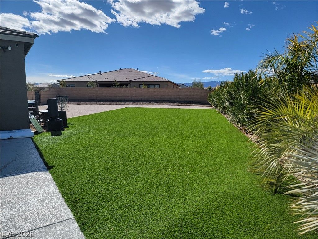 8740 South Pioneer Way, Las Vegas, NV 89113 — photo 4