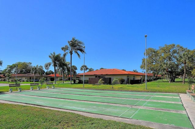 6424 AUBURN AVENUE, Bradenton, FL 34207