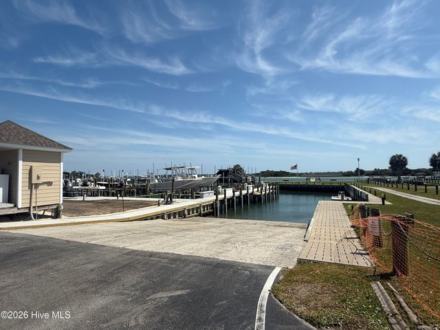650 Cedar Point Boulevard G5, Cedar Point, NC 28584