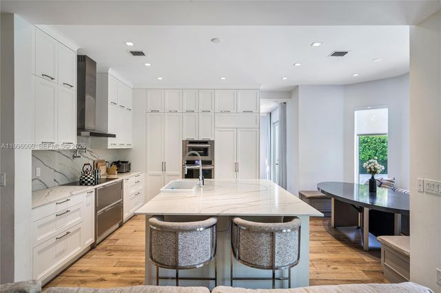 3703 NE 199th St, Aventura, FL 33180