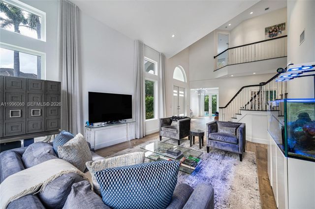 3703 NE 199th St, Aventura, FL 33180