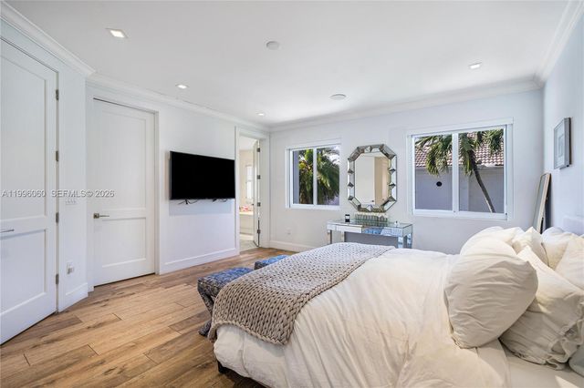 3703 NE 199th St, Aventura, FL 33180