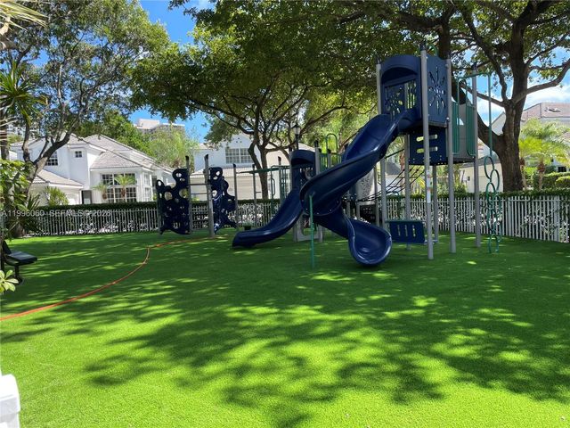 3703 NE 199th St, Aventura, FL 33180