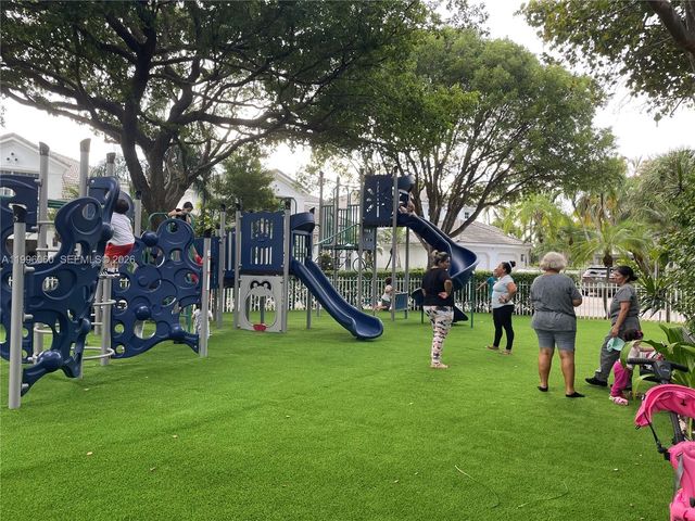 3703 NE 199th St, Aventura, FL 33180