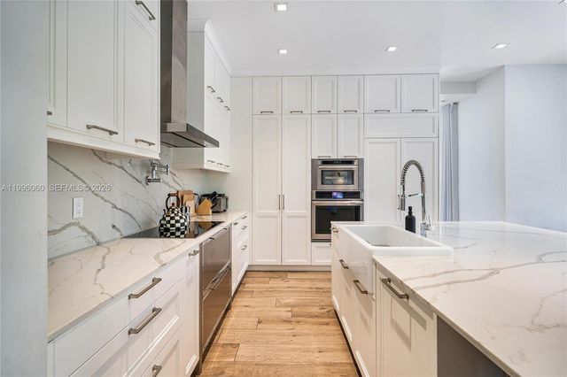 3703 NE 199th St, Aventura, FL 33180