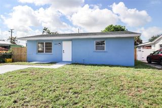 5654 Papaya Rd, West Palm Beach, FL 33413