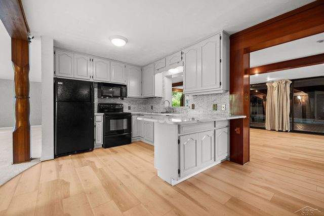 4535 N River Road, Freeland, MI 48623