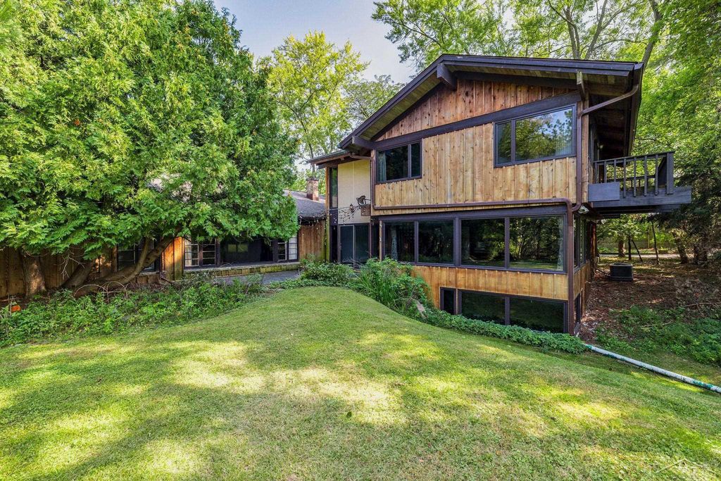 4535 N River Road, Freeland, MI 48623