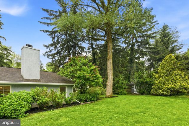 5 BROOKSIDE CIR, Wayne, PA 19087