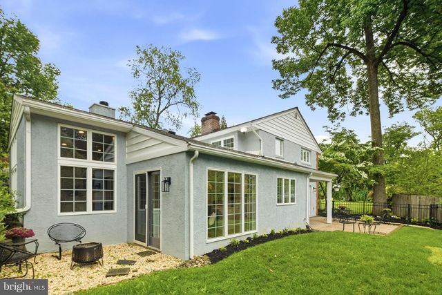 5 BROOKSIDE CIR, Wayne, PA 19087