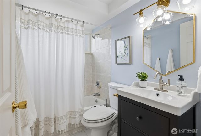 17010 137 Place SE, Renton, WA 98058