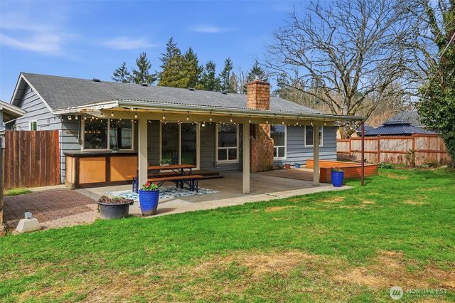 17010 137 Place SE, Renton, WA 98058