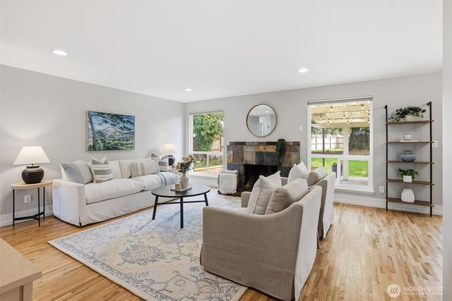 17010 137 Place SE, Renton, WA 98058