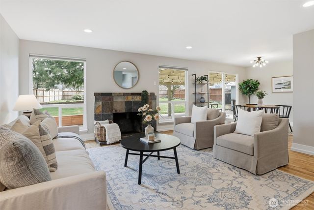 17010 137 Place SE, Renton, WA 98058