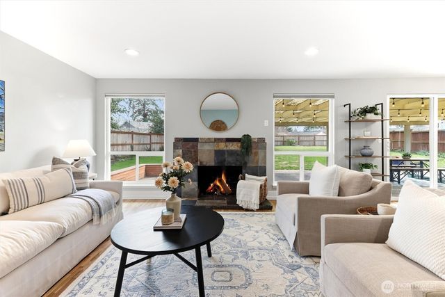 17010 137 Place SE, Renton, WA 98058