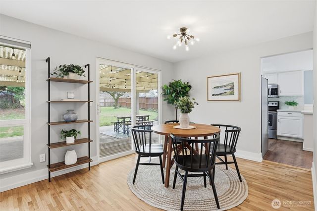 17010 137 Place SE, Renton, WA 98058