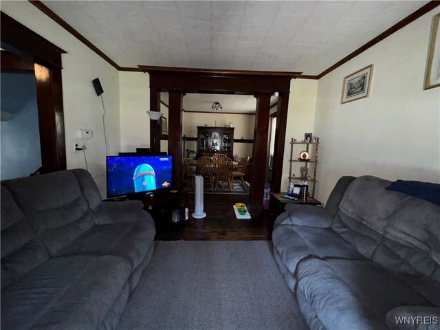 102 Pomona Place, Buffalo, NY 14210