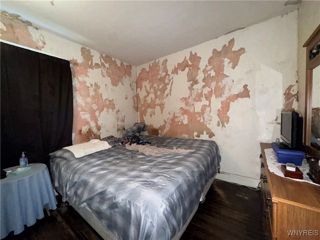 102 Pomona Place, Buffalo, NY 14210