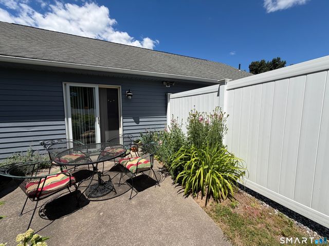 20 Plymouth Court 20, Clinton, CT 06413