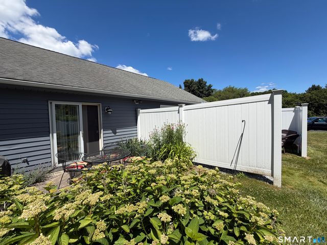 20 Plymouth Court 20, Clinton, CT 06413