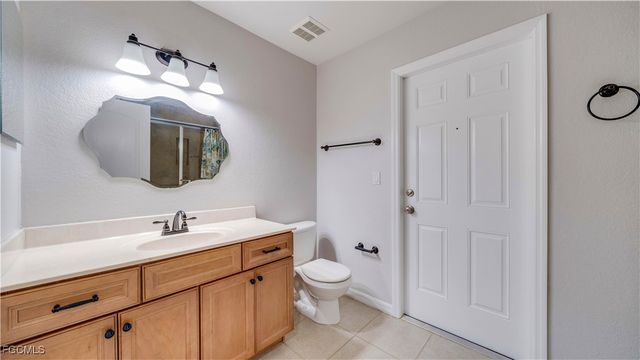 2548 Gleason PKWY, Cape Coral, FL 33914