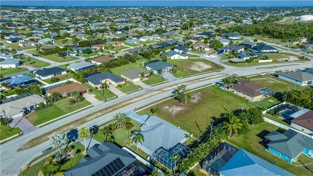 2548 Gleason PKWY, Cape Coral, FL 33914