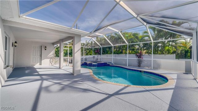 2548 Gleason PKWY, Cape Coral, FL 33914