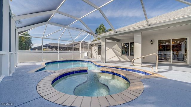 2548 Gleason PKWY, Cape Coral, FL 33914