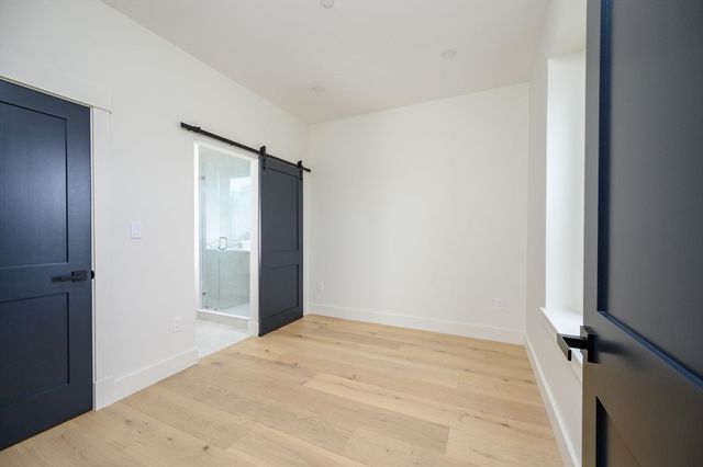 21 Tanglewood Road 4, Boston, MA 02124