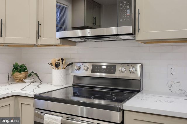 528 HIGH ST, Lancaster, PA 17603