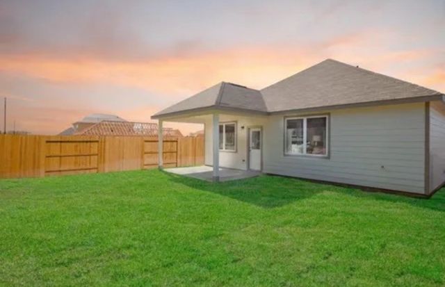 424 Livingston Drive, Desoto, TX 75115